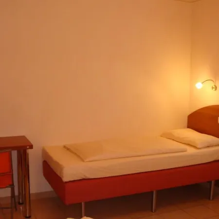 Stadthotel Ξενοδοχείο 3*